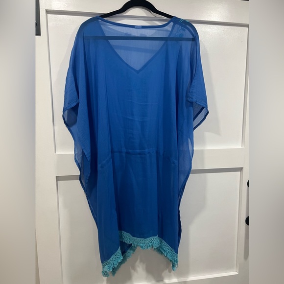 Adorable Beach cover up in beautiful ocean blue color. - Picture 5 of 8